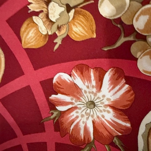 Ferragamo 100% Silk Scarf Never Worn NIB Retired Harvest Pattern - Picture 8 of 14